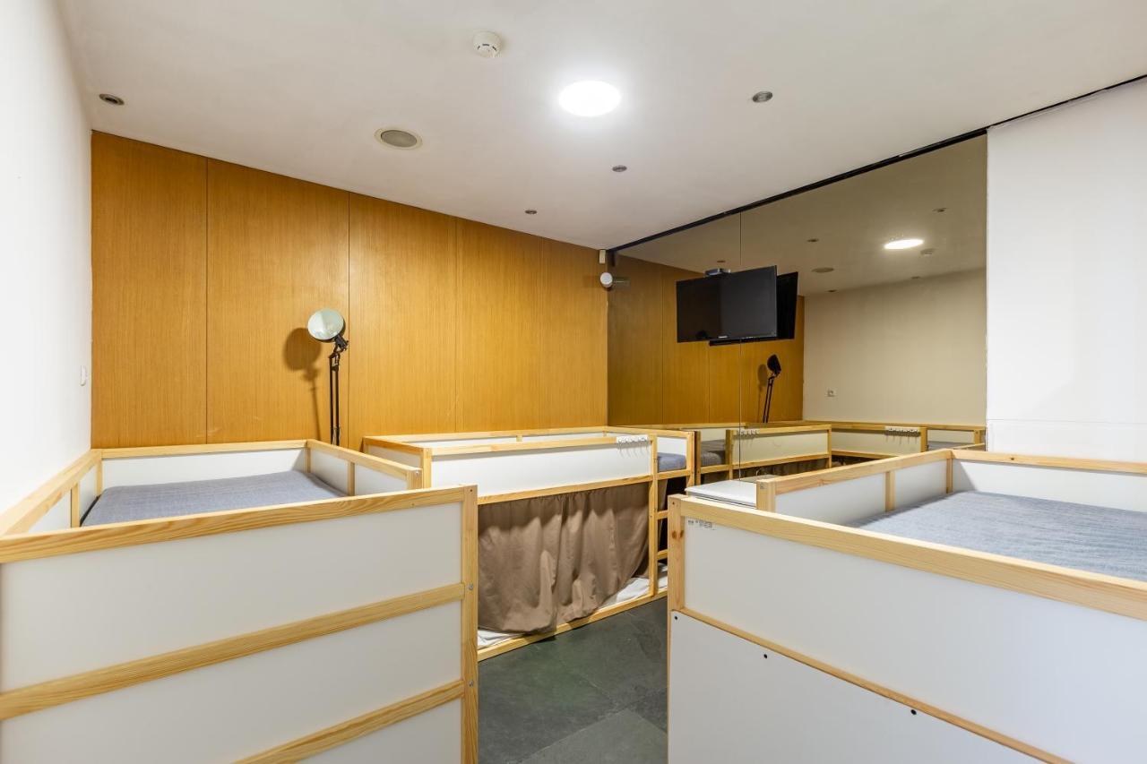 C&F Hostel Порту Экстерьер фото